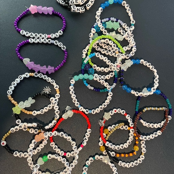 20 Friendship Bracelets for Trading at Taylor Swift Concerts—pack of 20 - Picture 6 of 16
